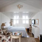 Hotel Ploes 5*