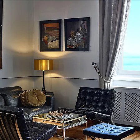 Ploes Hotel