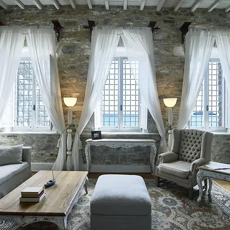 Ploes Hotel
