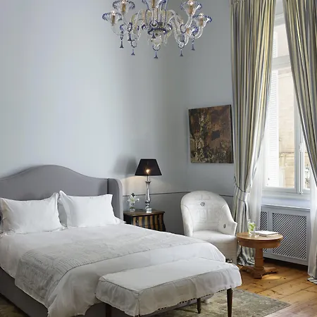 Ploes Hotel