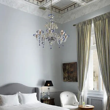 Ploes Hotel